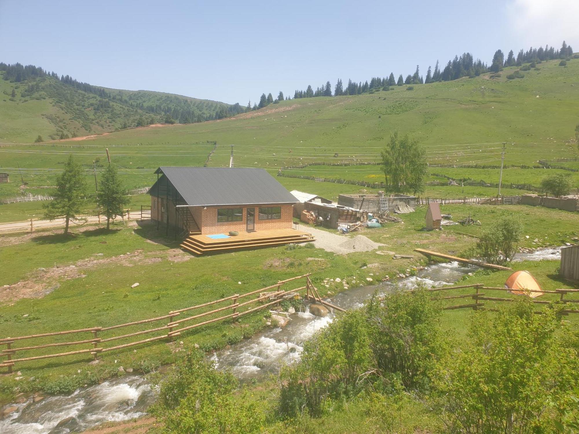 Jyrgalan Mine Hostel Dzhergalan מראה חיצוני תמונה